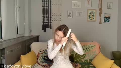 Zoe online show from 11.05.25