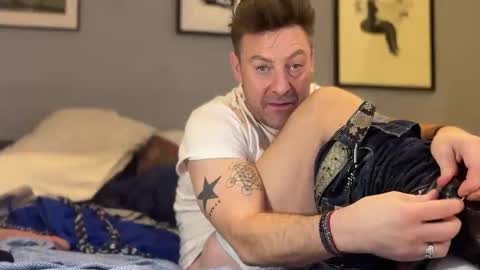 Snapshot of daddyswede23 chatting on 04.18.26 daddyswede23 online show from 04.18.26