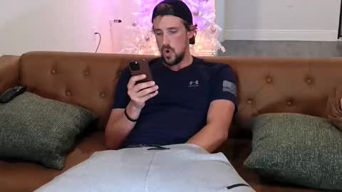 Snapshot of dadgoeswild chatting on 01.07.26 DadGoesWild online show from 01.07.26