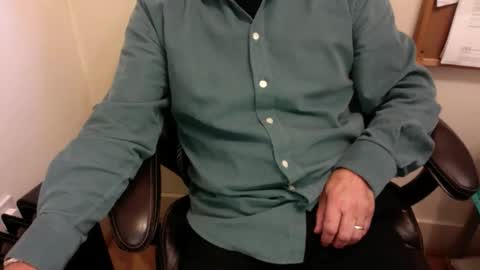 Snapshot of dadooronron69 chatting on 10.04.25 dadooronron69 online show from 10.04.25