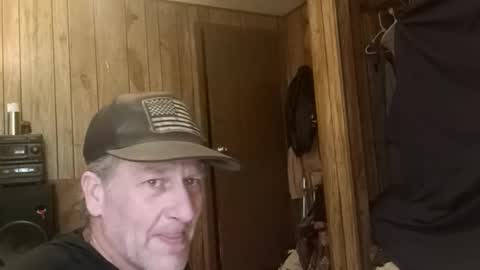 Snapshot of dadpervmind chatting on 03.02.26 dadpervmind online show from 03.02.26