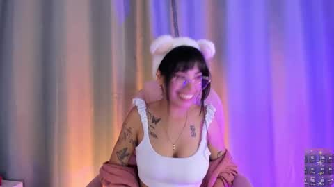 daenerys_cat online show from 10.20.25