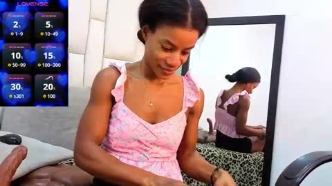 Snapshot of daffnelewis chatting on 02.27.26 daffnelewis online show from 02.27.26