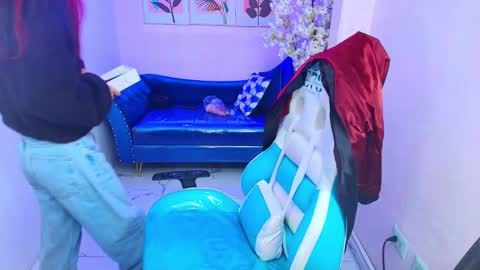 dafne huges online show from 09.16.25