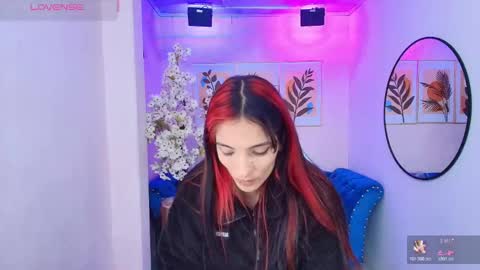 dafne huges online show from 10.18.25