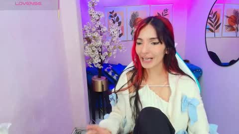 dafne huges online show from 10.20.25