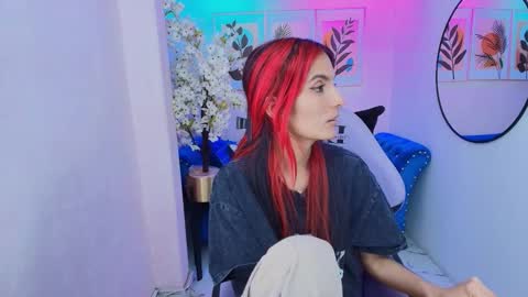 dafne huges online show from 10.28.25