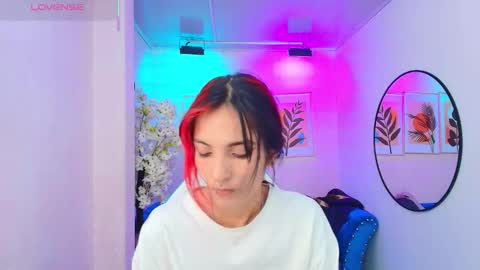 dafne huges online show from 11.05.25