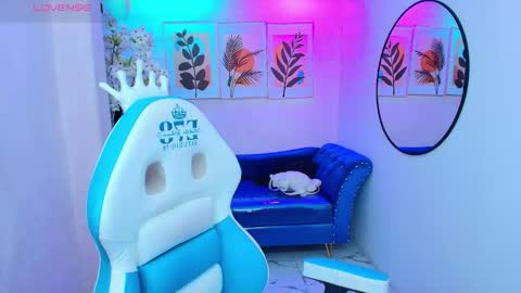 dafne huges online show from 11.11.25