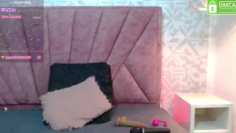 dafnee_e online show from 02.23.25