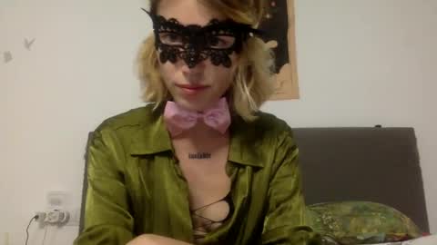 Snapshot of dafnesqueeze chatting on 12.02.24 dafnesqueeze online show from 12.02.24