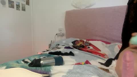 Snapshot of dafnesqueeze chatting on 12.04.24 dafnesqueeze online show from 12.04.24