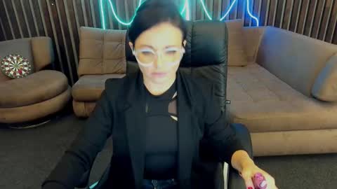 Dafni Mon online show from 09.21.25