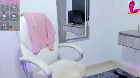 Snapshot of dahian_carter chatting on 09.25.25 Dahian online show from 09.25.25