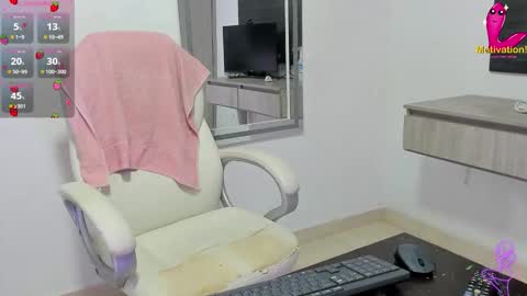 Snapshot of dahian_carter chatting on 10.02.25 Dahian online show from 10.02.25