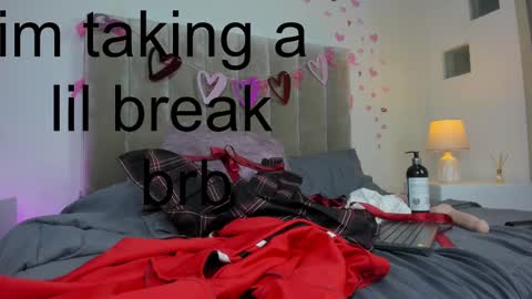 Dahlia online show from 03.01.25