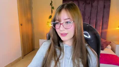 Dahlia online show from 12.04.25