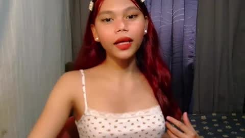 Snapshot of dahlia_vivienne chatting on 06.10.26 yourgirlydahlia online show from 06.10.26