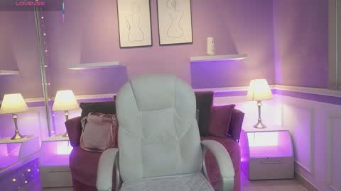 Snapshot of dahliagraey chatting on 10.10.25 Dahlia Grey online show from 10.10.25