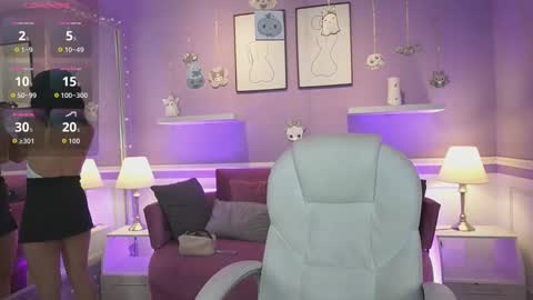 Snapshot of dahliagraey chatting on 10.24.25 Dahlia Grey online show from 10.24.25