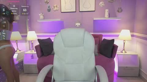 Snapshot of dahliagraey chatting on 10.25.25 Dahlia Grey online show from 10.25.25