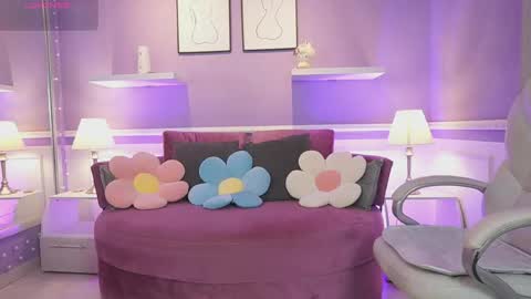 Dahlia Grey online show from 03.23.26