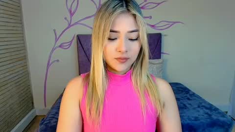 Dahlia online show from 01.05.25