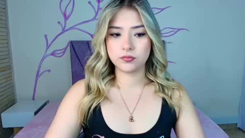 Dahlia online show from 02.28.25