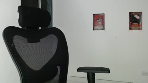 Snapshot of dahliarios chatting on 07.14.26 lorena online show from 07.14.26