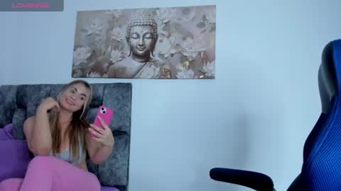 Snapshot of dahnna_squirt chatting on 06.30.26 Dahana online show from 06.30.26
