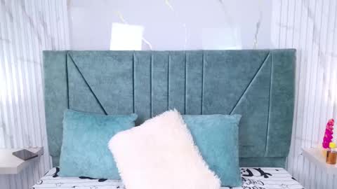 Juls online show from 02.05.26