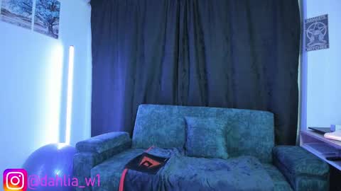 Snapshot of daila_ chatting on 09.30.25 daila_ online show from 09.30.25