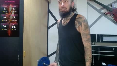 Snapshot of daimon_rock01 chatting on 10.16.25 felipe online show from 10.16.25