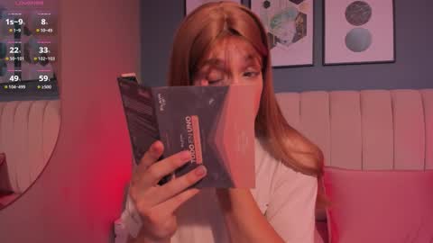 Snapshot of daimondpink chatting on 11.11.25 daimondpink online show from 11.11.25