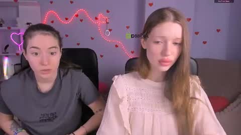 Snapshot of daisy_baby_ chatting on 06.17.26 daisy online show from 06.17.26