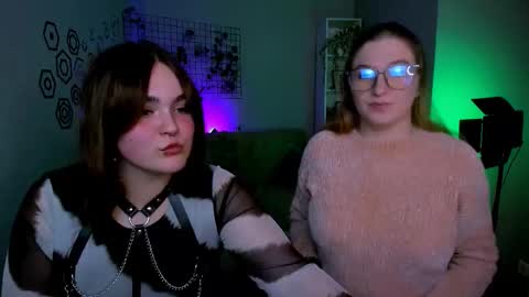 Little Di online show from 10.12.25