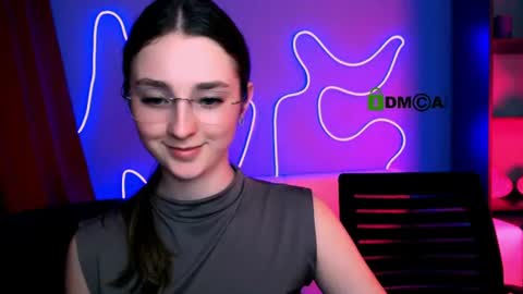 Snapshot of daisy_candy chatting on 06.13.26 Little Di online show from 06.13.26