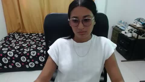 Daisy hot x online show from 10.06.25
