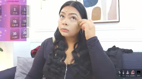 Snapshot of daisy_price chatting on 10.21.25 Daisy Price online show from 10.21.25