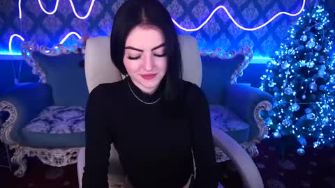 daisydelight_ online show from 12.22.24