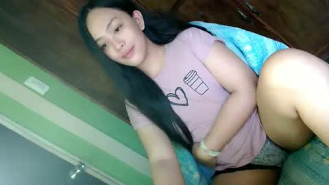 Snapshot of daisylira chatting on 10.22.25 LILY christmas wish breast implant online show from 10.22.25