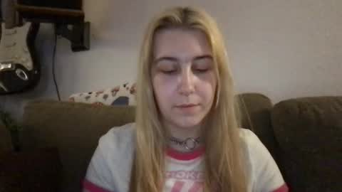 Snapshot of daisymynx chatting on 03.30.26 daisymynx online show from 03.30.26