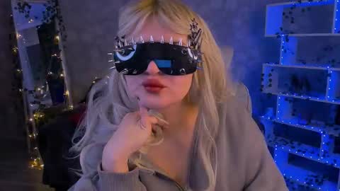 Snapshot of daisyvale chatting on 02.22.26 Daisy online show from 02.22.26