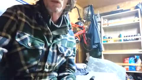 Snapshot of daiwants2fku chatting on 10.27.25 dave online show from 10.27.25