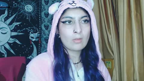 Snapshot of dak_7 chatting on 01.22.25    --  -- help me reach 100 hands up  online show from 01.22.25