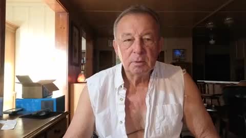 Snapshot of dakit2 chatting on 10.19.25 dakit online show from 10.19.25