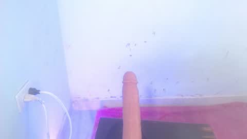 VALENTINA  online show from 10.22.25