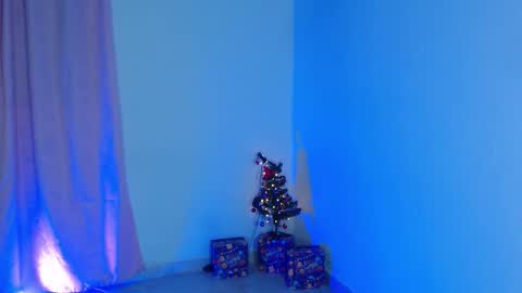 VALENTINA  online show from 12.20.25