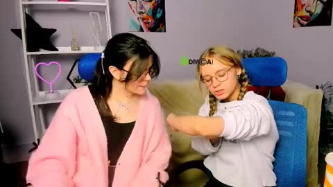 Snapshot of dakota4you chatting on 03.05.25 Dakota online show from 03.05.25