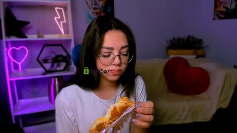 Snapshot of dakota4you chatting on 03.07.25 Dakota online show from 03.07.25